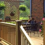 deck-wood-diy-ufp House with wood deck